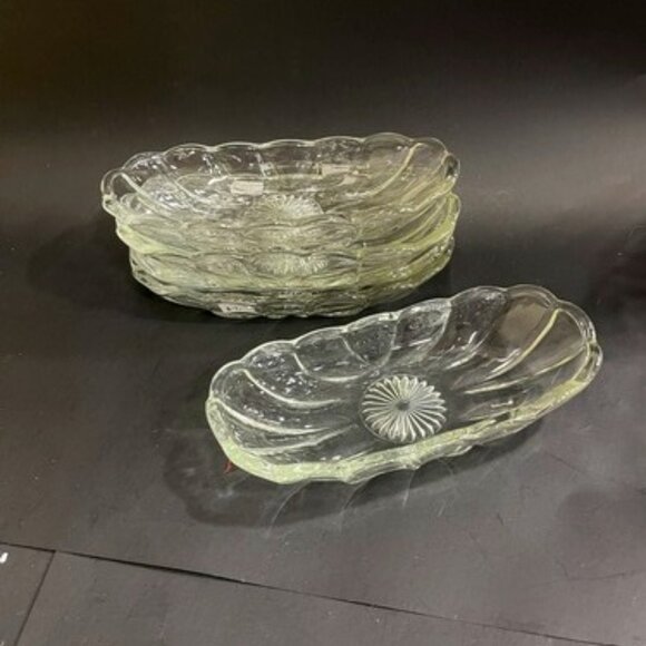 Set of 4 Anchor Hocking Banana Split Dishes - Starburst Design - Picture 1 of 6